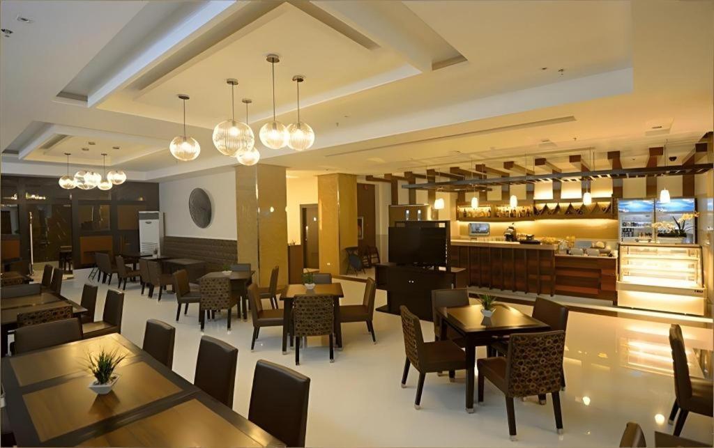 Diversion 21 Hotel Iloilo City Ngoại thất bức ảnh