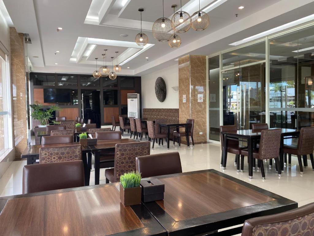 Diversion 21 Hotel Iloilo City Ngoại thất bức ảnh