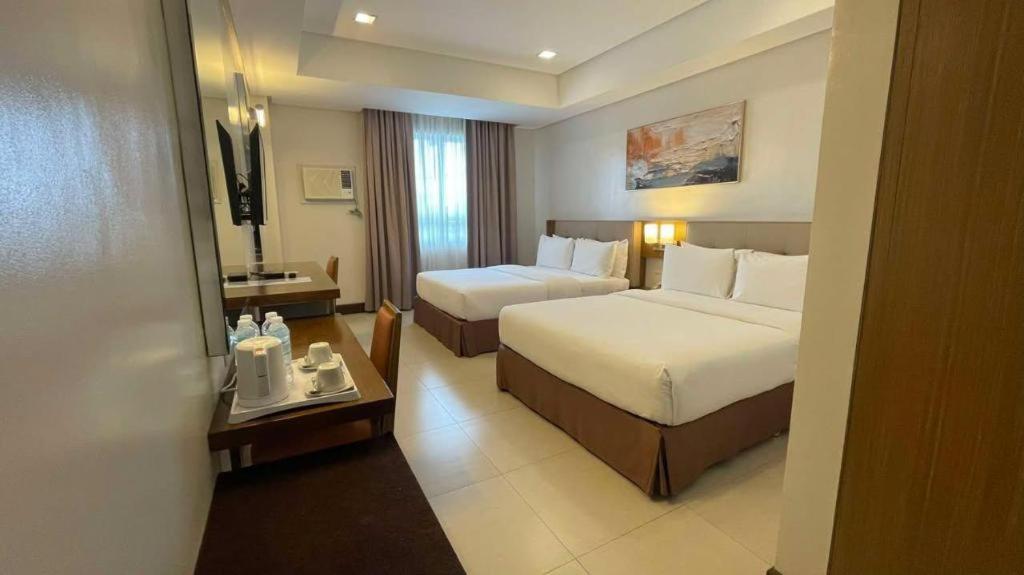 Diversion 21 Hotel Iloilo City Ngoại thất bức ảnh